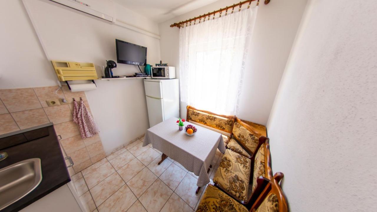 Planikovica Apartments Trogir Exterior photo