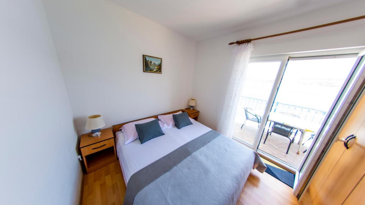 Planikovica Apartments Trogir Exterior photo